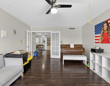 123 E Erie Drive - Photo Thumbnail 17