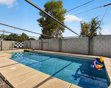 123 E Erie Drive - Photo Thumbnail 39