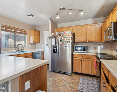 12571 W Mauna Loa Lane - Photo Thumbnail 8