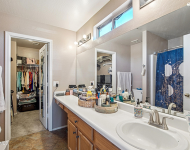 12571 W Mauna Loa Lane - Photo Thumbnail 22