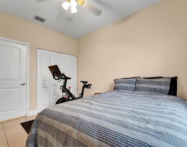 2930 Cascada Isles Way - Photo Thumbnail 16