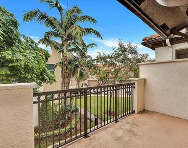 2930 Cascada Isles Way - Photo Thumbnail 14