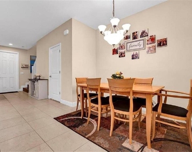 2930 Cascada Isles Way - Photo Thumbnail 7