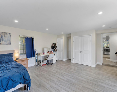 342 Sw 22nd Street - Photo Thumbnail 10