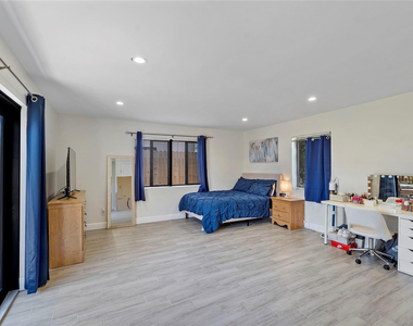 342 Sw 22nd Street - Photo Thumbnail 11
