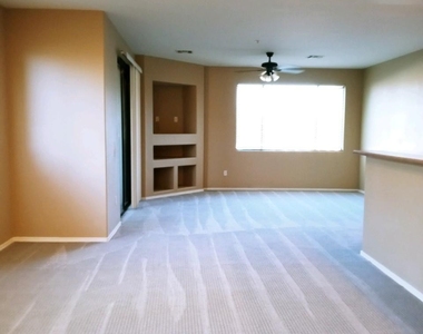 705 W Queen Creek Road - Photo Thumbnail 3