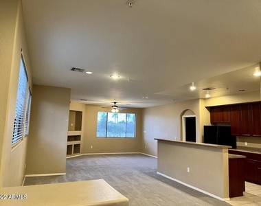 705 W Queen Creek Road - Photo Thumbnail 4