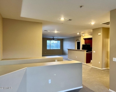 705 W Queen Creek Road - Photo Thumbnail 5