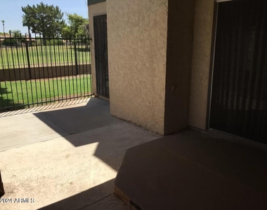 17813 N 45th Avenue - Photo Thumbnail 9