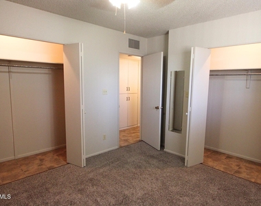 1020 N Pueblo Drive - Photo Thumbnail 6