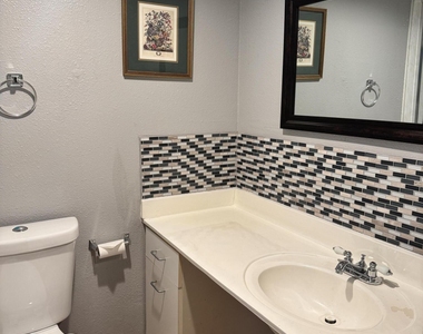 11110 N 82nd Lane - Photo Thumbnail 11