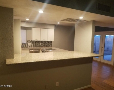 11110 N 82nd Lane - Photo Thumbnail 2