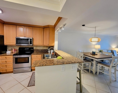 111 Lake Emerald Drive - Photo Thumbnail 2