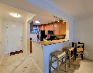 111 Lake Emerald Drive - Photo Thumbnail 3