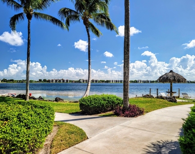 111 Lake Emerald Drive - Photo Thumbnail 30