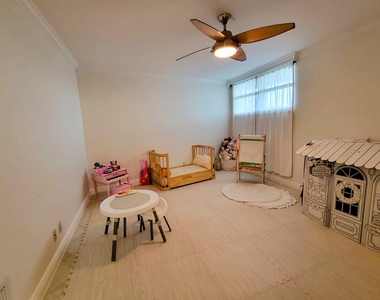 111 Lake Emerald Drive - Photo Thumbnail 21