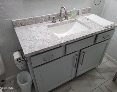 10841 W Acacia Drive - Photo Thumbnail 14