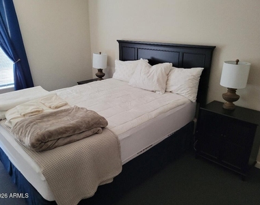 10841 W Acacia Drive - Photo Thumbnail 3