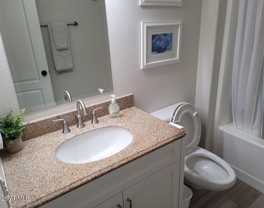 10841 W Acacia Drive - Photo Thumbnail 17