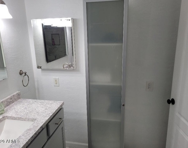 10841 W Acacia Drive - Photo Thumbnail 11