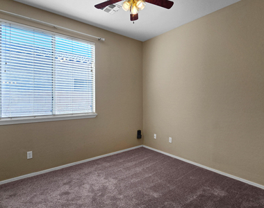 18651 W Sunrise Drive - Photo Thumbnail 21