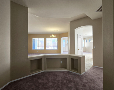 18651 W Sunrise Drive - Photo Thumbnail 11