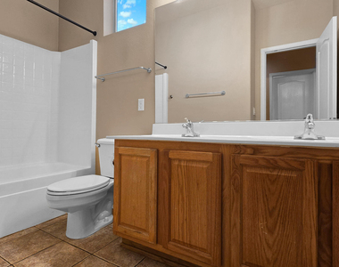 18651 W Sunrise Drive - Photo Thumbnail 20