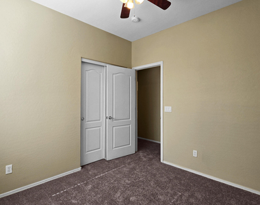 18651 W Sunrise Drive - Photo Thumbnail 19