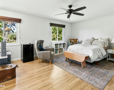 4808 S Stanley Place - Photo Thumbnail 4