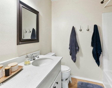 4808 S Stanley Place - Photo Thumbnail 5