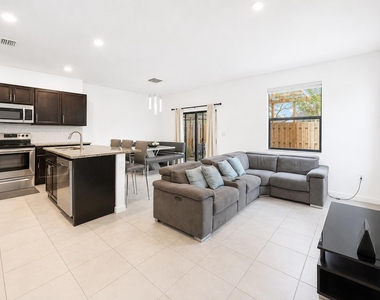20682 Ne 2nd Court - Photo Thumbnail 1