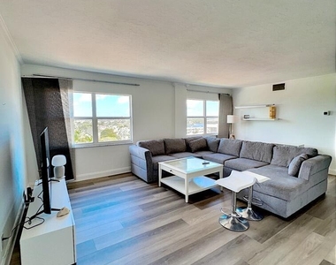 2555 Ne 11th Street - Photo Thumbnail 21