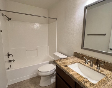 7021 E Earll Drive - Photo Thumbnail 9