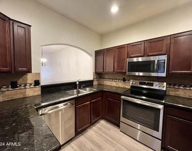 7021 E Earll Drive - Photo Thumbnail 1