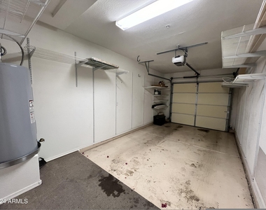 7021 E Earll Drive - Photo Thumbnail 10