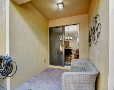 10342 Wellington Parc Drive - Photo Thumbnail 12