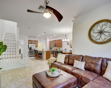 10342 Wellington Parc Drive - Photo Thumbnail 5