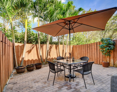 10342 Wellington Parc Drive - Photo Thumbnail 38