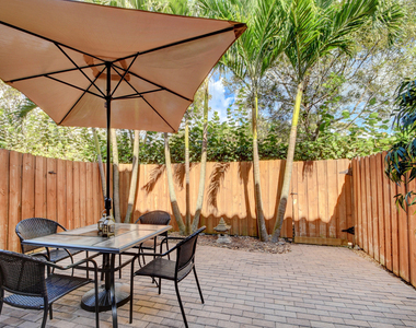 10342 Wellington Parc Drive - Photo Thumbnail 11