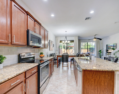 10342 Wellington Parc Drive - Photo Thumbnail 8