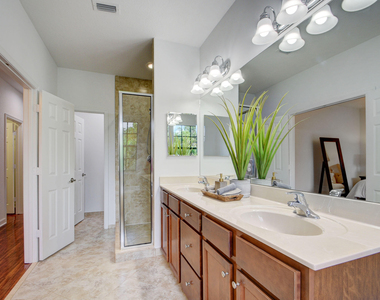 10342 Wellington Parc Drive - Photo Thumbnail 18