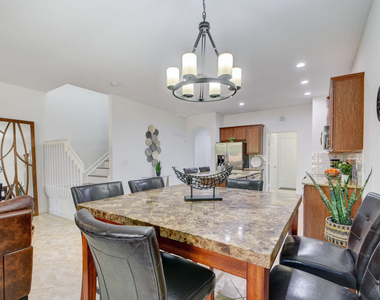 10342 Wellington Parc Drive - Photo Thumbnail 7