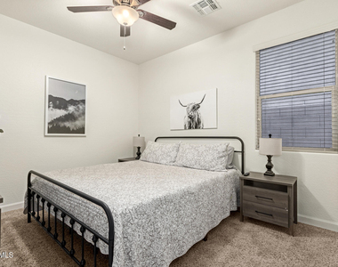 15866 N 76th Avenue - Photo Thumbnail 30
