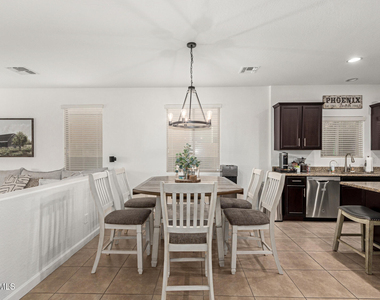 15866 N 76th Avenue - Photo Thumbnail 10