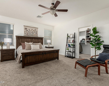 15866 N 76th Avenue - Photo Thumbnail 13