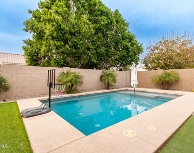 15866 N 76th Avenue - Photo Thumbnail 39