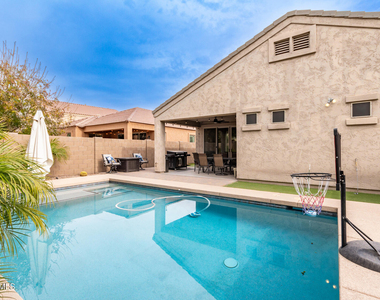 15866 N 76th Avenue - Photo Thumbnail 41