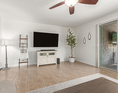 15866 N 76th Avenue - Photo Thumbnail 21