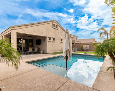 15866 N 76th Avenue - Photo Thumbnail 1