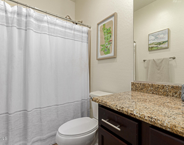 15866 N 76th Avenue - Photo Thumbnail 34